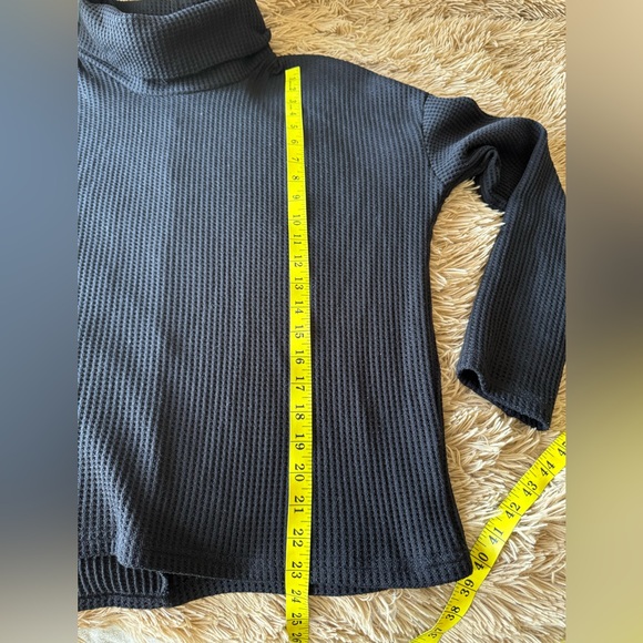 Columbia L Black Waffle Knit Turtleneck Pullover Sweater - Picture 9 of 10